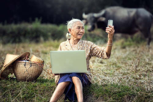 Elderly adapt to technology